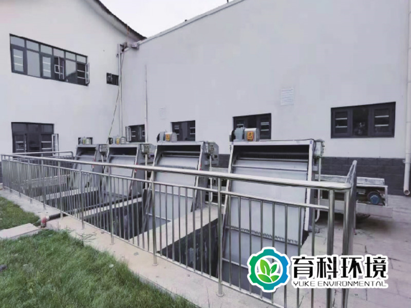 回转耙式格栅